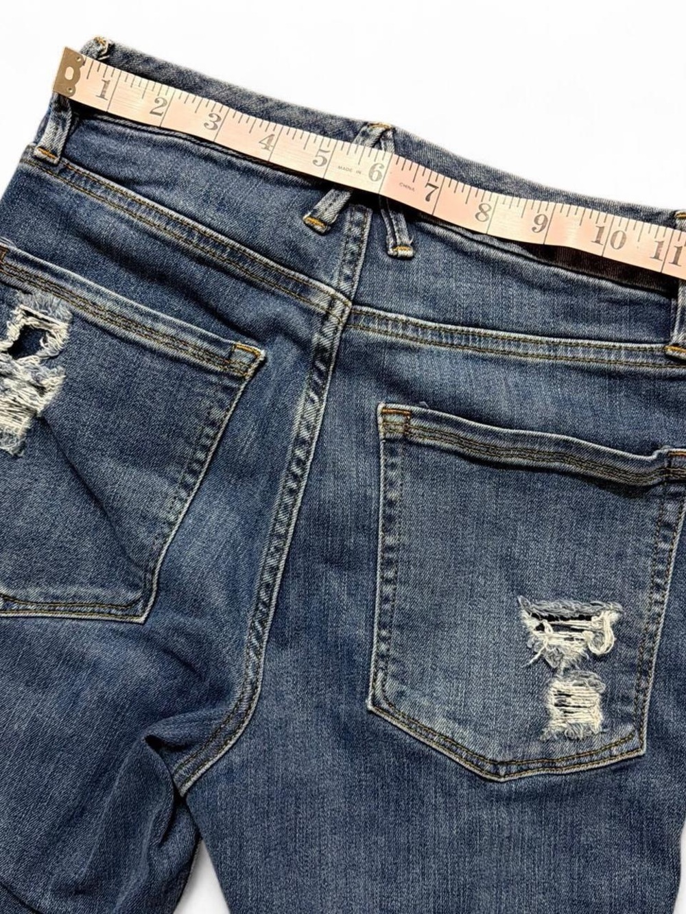 Good American Medium Blue Skinny Jeans - Picture 6 of 8